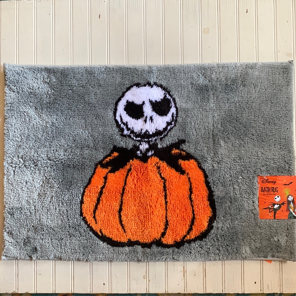 Disney: Halloween theme bathroom rug